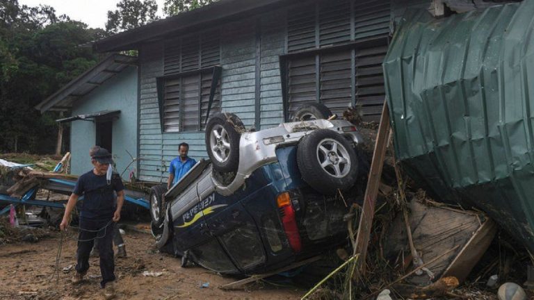 මැලේසියාවට ගංවතුර තත්ත්වයක්