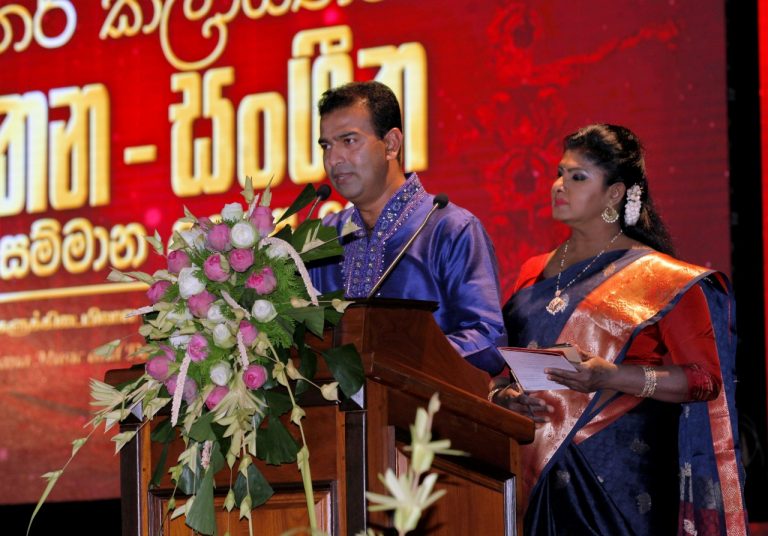 අන්තර් කලායතන නර්තන හා සංගීත රාජ්‍ය සම්මාන උලෙළෙදී විශිෂ්ටයෝ පිදුම් ලබති