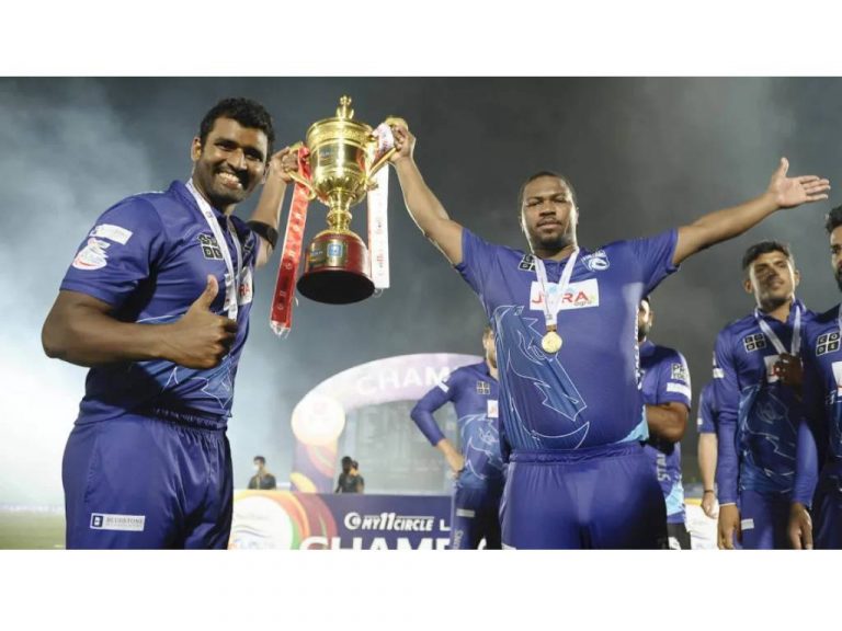 පිටපිට දෙවැනි වරටත් ජැෆ්නා LPL කිරුළ ඩැහැගනී