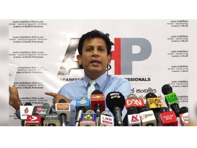 වෛද්‍ය පර්යේෂණ ආයතනය හොයා ගත්තායැයි කියන ඔමික්‍රෝන් අතේ රෝලක්ද ?