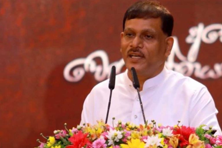 රට ගොඩගන්න අලුත්ම පියවර : මාස තුනක් ඇතුළත කංසා අපනයනයට නීති හදනවා – සිසිර (VIDEO)