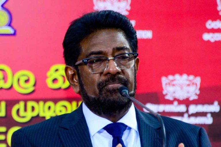 කෙහෙළියට විශ්වාසභංගයක්