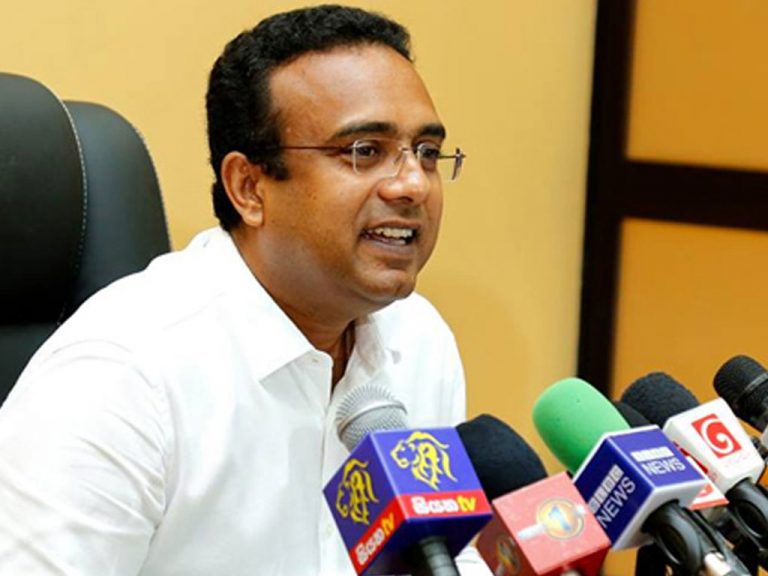 අලුත් අවුරුද්ද කොහොමද දැං සැපද කියලා අපි නං අහන්නෙ නෑ – මනුෂ නානායක්කාර