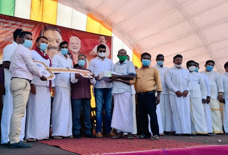 ඉන්දියාව තෛපොංගල් උත්සවයේදී නිවාස 1000ක් ප්‍රතිලාභීන් වෙත භාර දේ