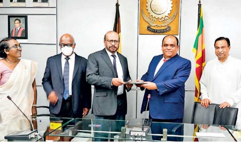 මොරටුව විශ්ව විද්‍යාලය DP පදනම සමඟ තොරතුරු තාක්ෂණ කාර්ය බලකායක් පිහිටුවයි!