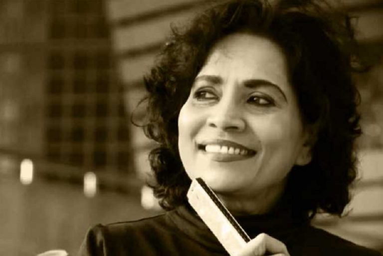 රන් මාලය පාස්සන්න කම්මලකට බාර දීම