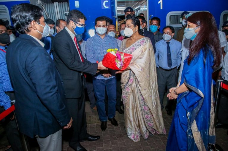 ශ්‍රී ලංකාවේ දුම්රිය යටිතල පහසුකම් සංවර්ධනය උදෙසා ඉන්දියාවේ අඛණ්ඩ සහය :  ගල්කිස්ස සිට කන්කසන්තුරය දක්වා දුම්රිය සේවාව සමාරම්භ කෙරේ