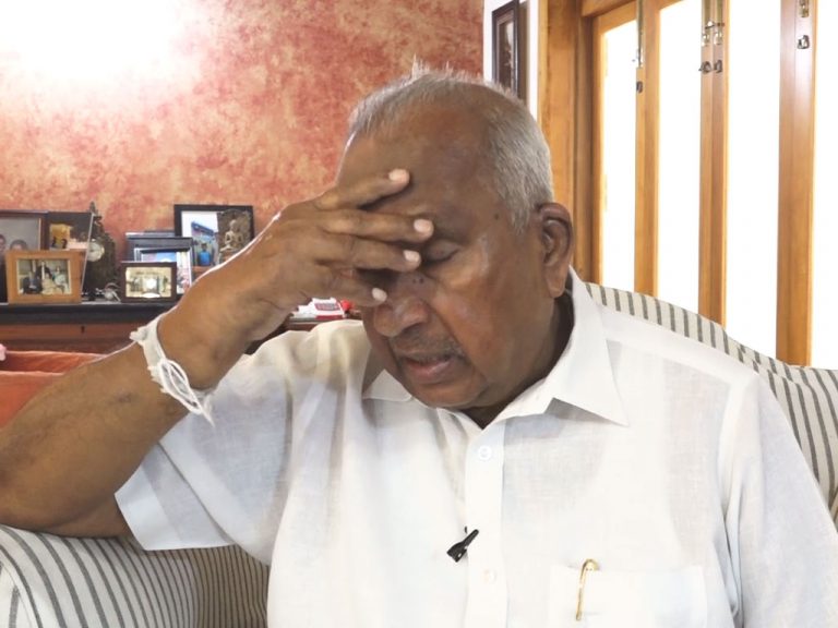 විදුලිය දෙන්න ඉන්ධන තියෙන්නේ දවස් තුනකට විතරයි.IOC එකෙන් හරි තෙල් ටිකක් ගන්න උත්සහ කරනවා – ඇමති ලොකුගේ (VIDEO)