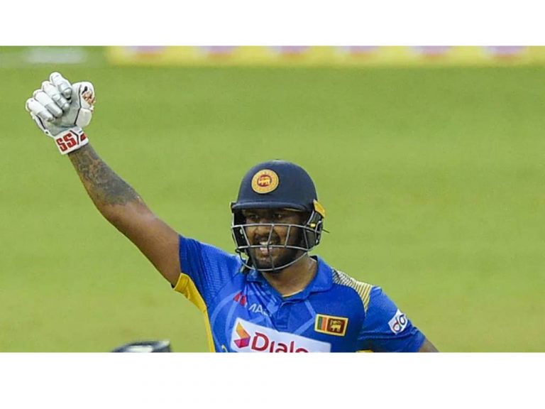 භානුක නැති එක්දින කණ්ඩායමට අවිශ්කත් අහිමි වෙයි !