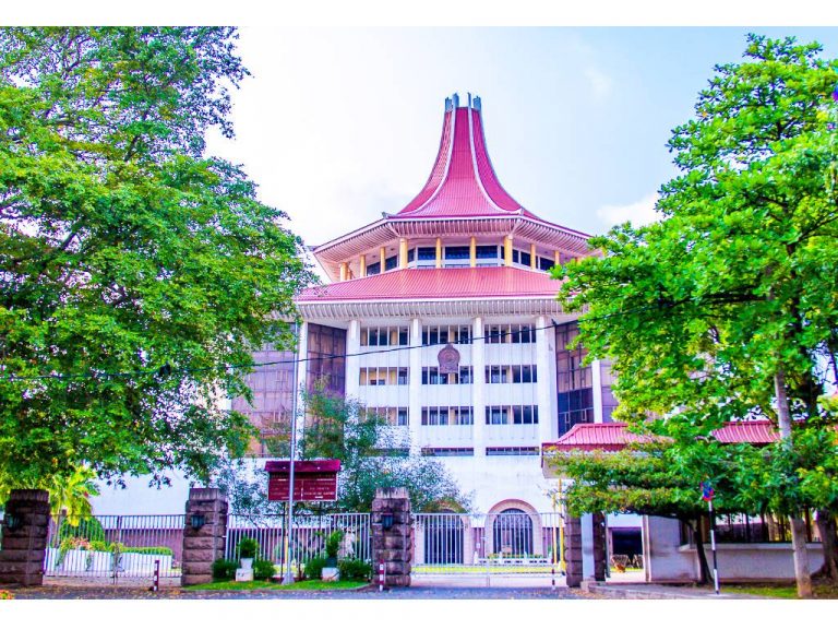 යුගදනවි පෙත්සම් විභාග කරන ශ්‍රේෂ්ඨාධිකරණ විනිසුරු මඩුල්ලටම කොවිඩ් !