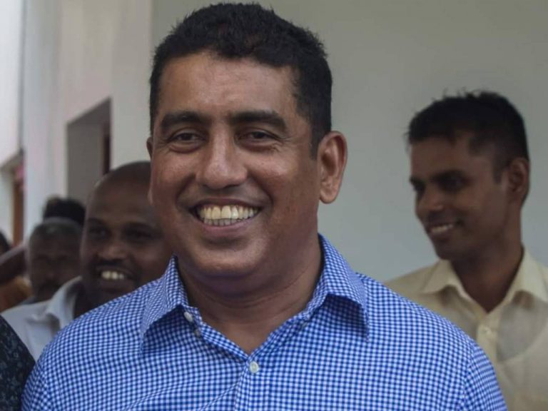 ජොනීට අයත් සියලු ආයතනවල ප්‍රධානීන්ට ඉල්ලා අස් වෙන්නැයි නියෝග