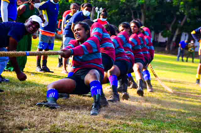 කඹයක් නැති කඹ අදින සූරියෝ