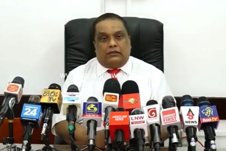සෞඛ්‍ය ක්ෂේත්‍රයේ තියෙන්නෙම දේශපාලනික වැඩවර්ජන. මේවා කාලකණ්නි වැඩ – වෛද්‍ය බෙල්ලන (VIDEO)
