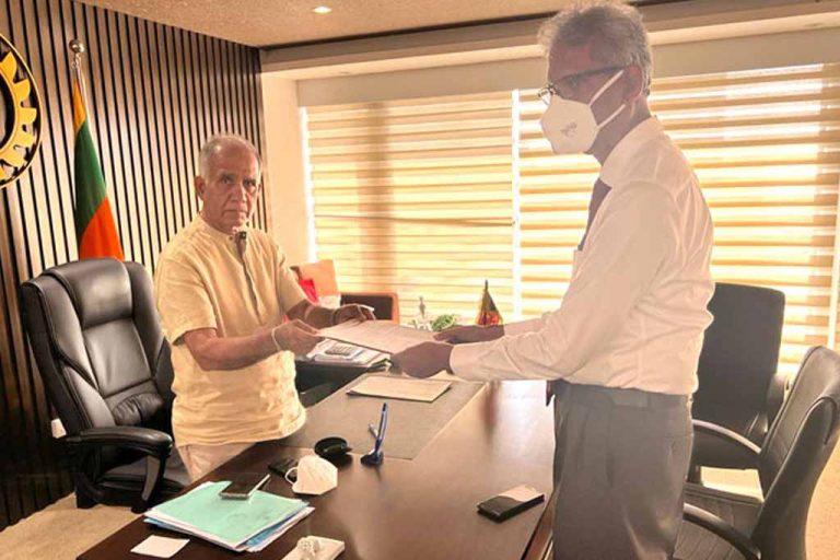 සුසන්ත පෙරේරා ඉවතට. ලංවිම නව සාමාන්‍යාධිකාරී රොහාන්ත අබේසේකර