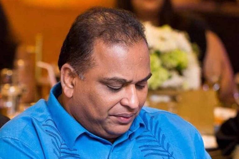ලොක්කන්ට දැන් අපිව අමතකයි – ජොනී සමග උරණ වූ ධනසිරිගෙන් ආඩපාලියක්