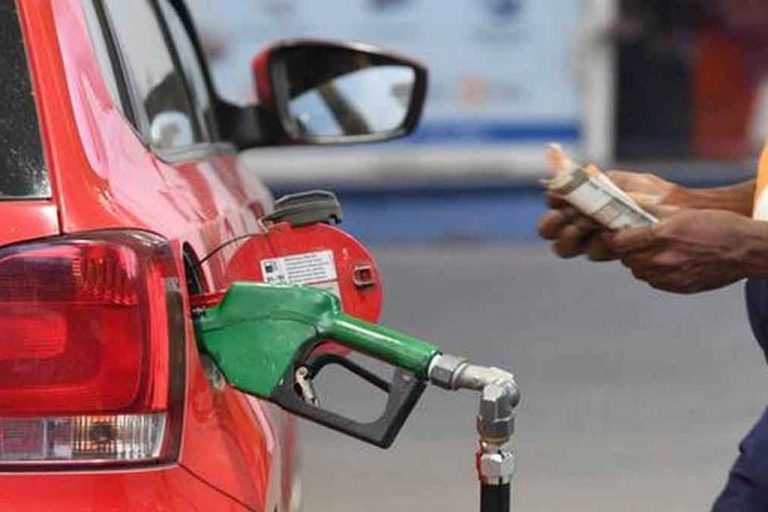 බොරතලේ මිල ඩොලර් 100 ට යන ලකුණු – යළිත් තෙල් මිල ඉහළ යාමක් බලාපොරොත්තු වන්න !