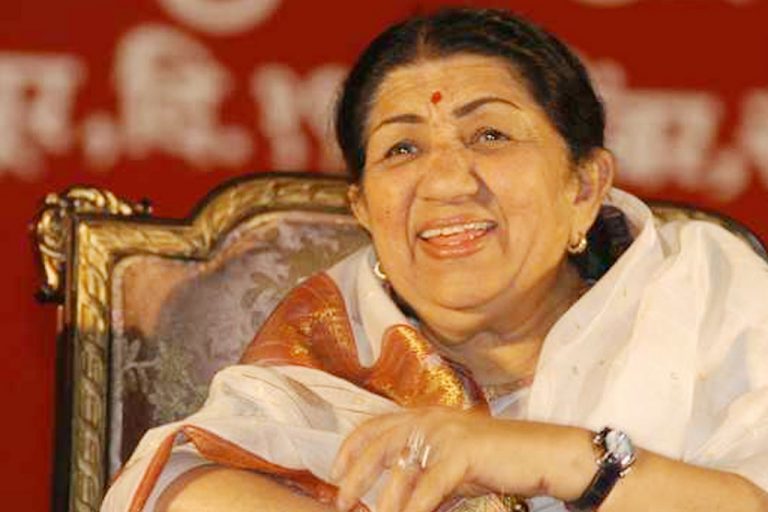 භාරත ගීත කෝකිලාව ලතා මංගේෂ්කාර් දැඩි සත්කාර ඒකකයේ