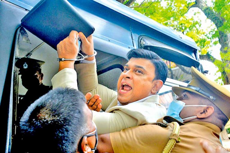 සමාව ඉල්ලා ජනපතිට යවන ලිපියට රංජන් අත්සන් කරයි …