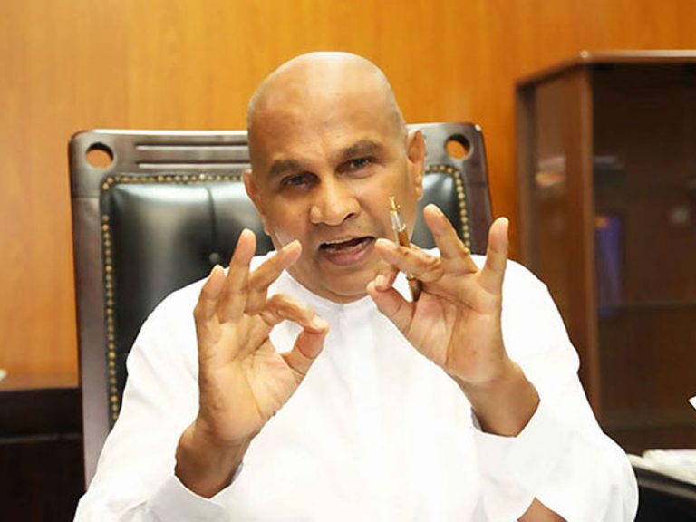 මේ පුටුවත් එපා වෙන පුටුවකුත් එපා – රූපවාහිනියේ සභාපති ගෙදර යයි