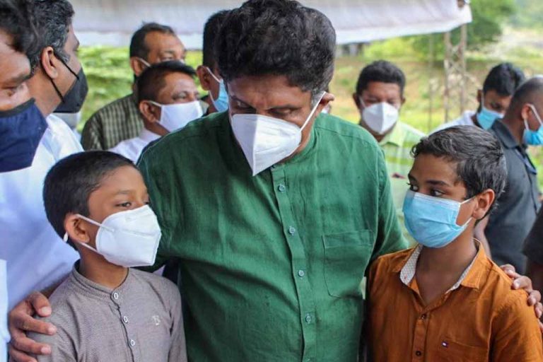 කාලිංග මාඝලා අතීත ශිෂ්ටාචාරය වැනසුවා. මේ ආණ්ඩුව කෘෂිකර්ම ශිෂ්ටාචාරය වැනසුවා – සජිත් (VIDEO)