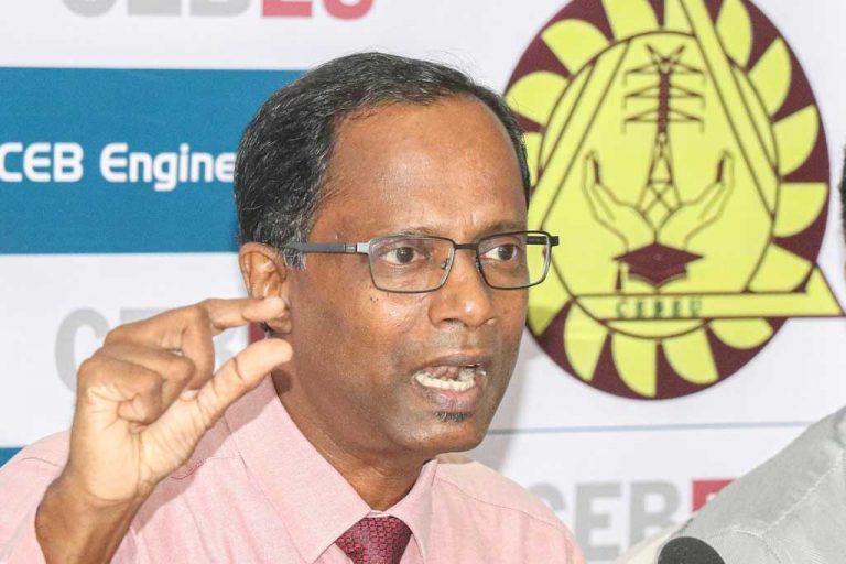 විදුලිබල මණ්ඩලයට ලැබුණු දැවිතෙල් සහ ඩීසල් තොග අදින් අවසන් !