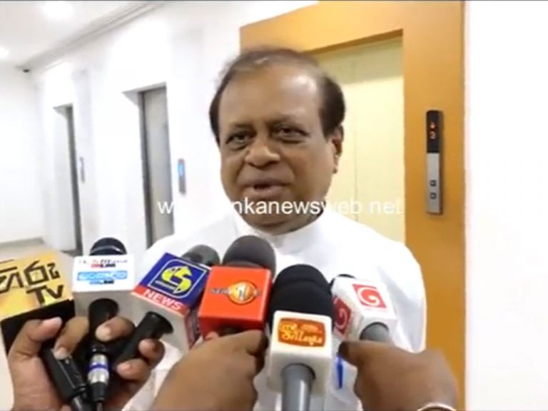 යන්න යන සුසිල් කොරහත් බිඳගෙනම යයි! (VIDEO)