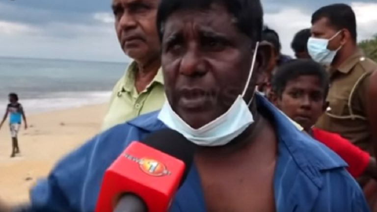 දෙහිවල මුහුදේ කරදිය කිඹුලකුට හසුවූ පුද්ගලයකු මියයයි! (VIDEO)
