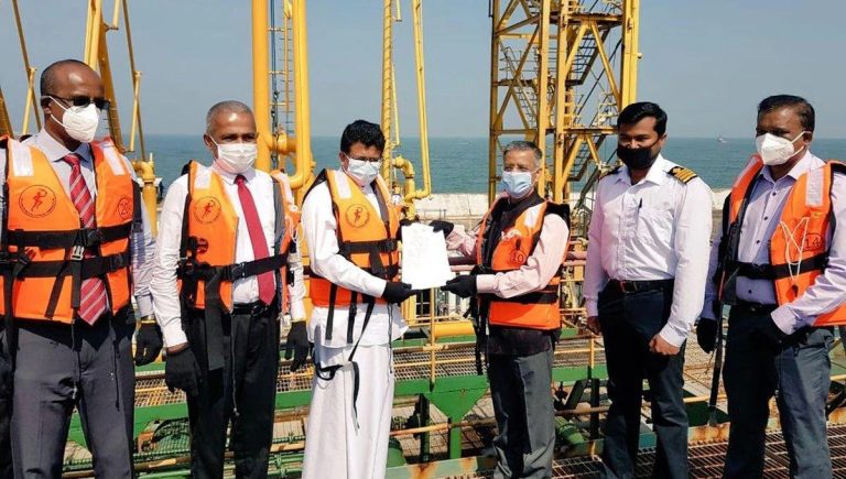 පුවක් එෂැණිං. – අති උත්කෘෂ්ට ඩීසල් නෞකාගමනය