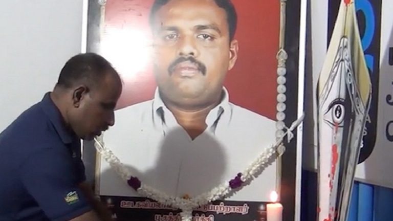 යුද්ධයට ගොදුරුවූ යුද බිමේ වාර්තාකරුවකු උතුරේදී සැමරේ