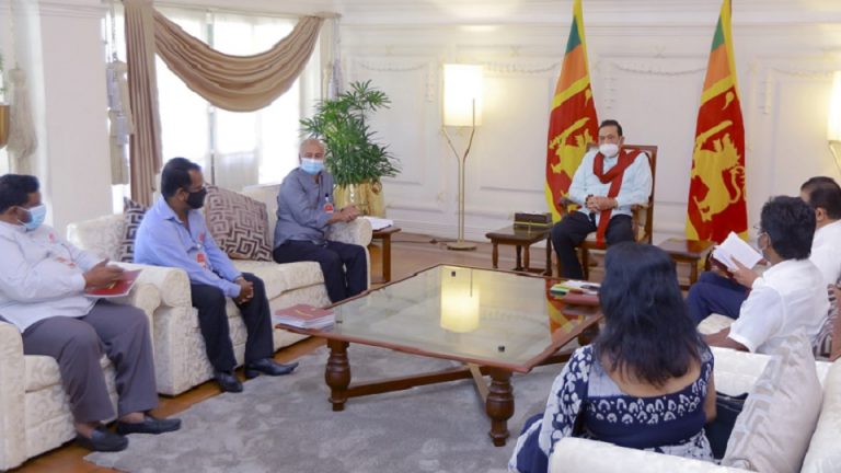 “සිනමා ජාතික ප්‍රතිපත්තිය”අග්‍රාමාත්‍යතුමාට පිළිගන්වයි