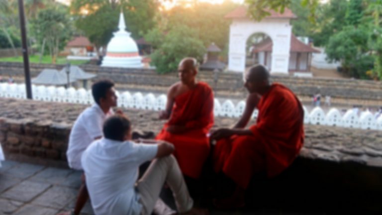 අද සමහරු පන්සල් ගිහිනුත් කුසල් වෙනුවට වඩන්නෙ අකුසල්