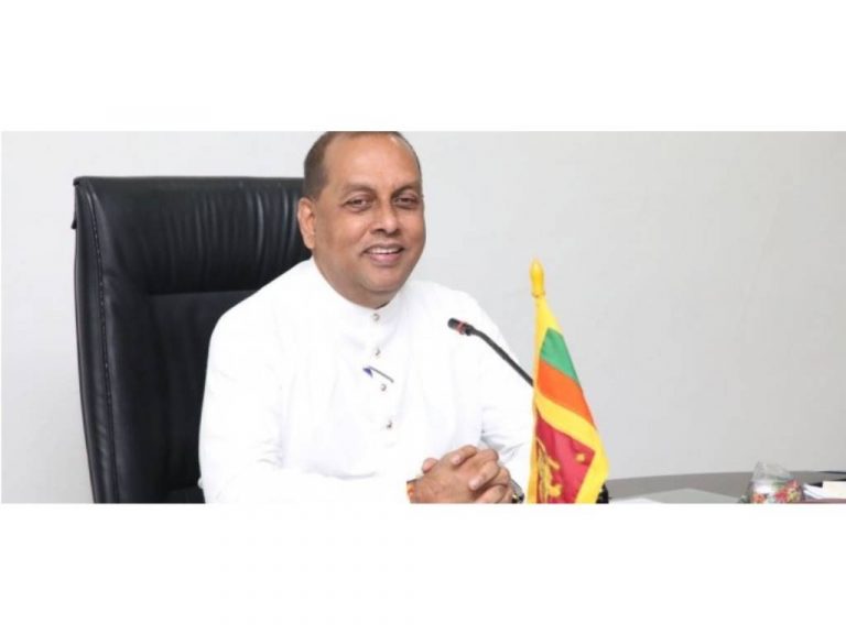 පාපැදියෙන් එන රාජ්‍ය සේවකයන්ට තෑගි !