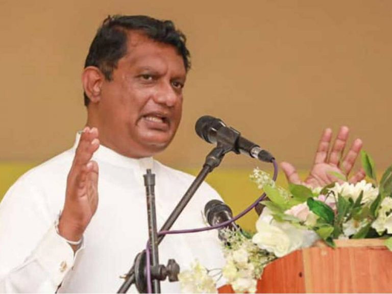 ඉන්දියාව දියුණු උනේ ඉංග්‍රීසි භාෂාව නිසා – නාලක ගොඩහේවා