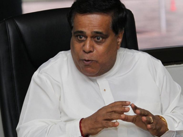 ආණ්ඩුවෙන් එළියට බැහැලා නන්නත්තාර වෙන්න බෑ – නිමල් සිරිපාල