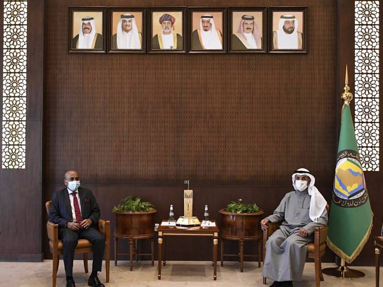 තානාපති අම්සා මැතිතුමා GCC හි මහලේකම්වරයා හමුවෙයි