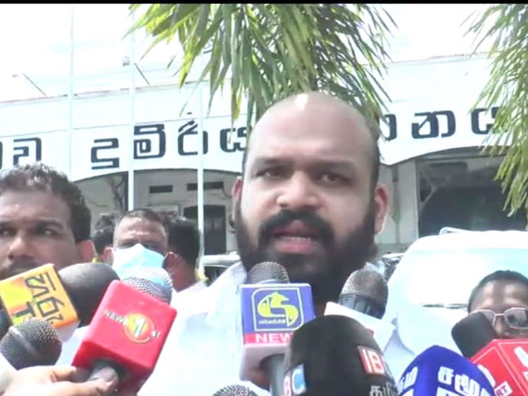 රාසමානික්කම් ආණ්ඩුව මට්ටු කරයිද? (VIDEO)