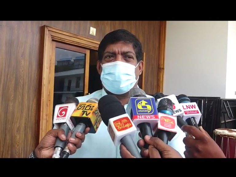 යහපාලනයේදී කළේ නැති දේවල් ඇති කිරීම.බොරු නඩු දැමීම.දැන් ඒ බොරු පේන්න තියෙනවා – රවී කරුණානායක (VIDEO)