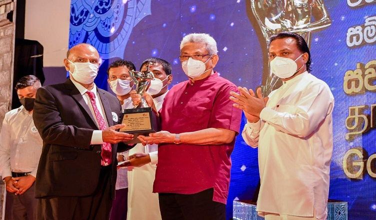 අත් දෙකට පිං සිදු වෙන ලස්සන නිර්මාණ