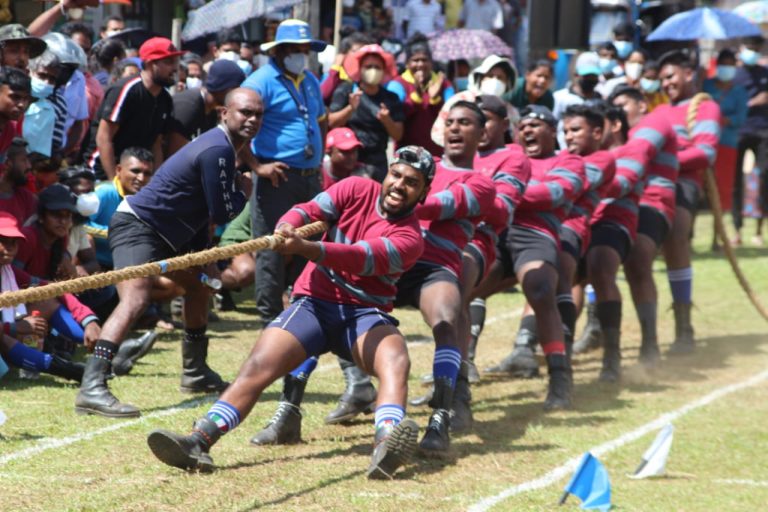 රත්නපුරේ කඹේ යුද හමුදාව පැත්තට ඇඳ ගනියි