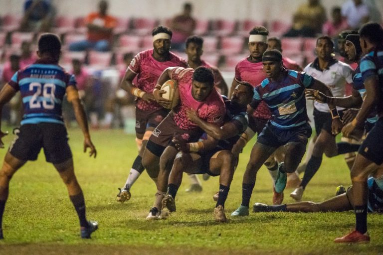 නුවර අමාරුවේ වැටෙන්නට ගොස් බේරෙයි – සීආර්, සීඑච් දමනය කරයි – හැව්ලොක් නාවිකයින් පරදවයි
