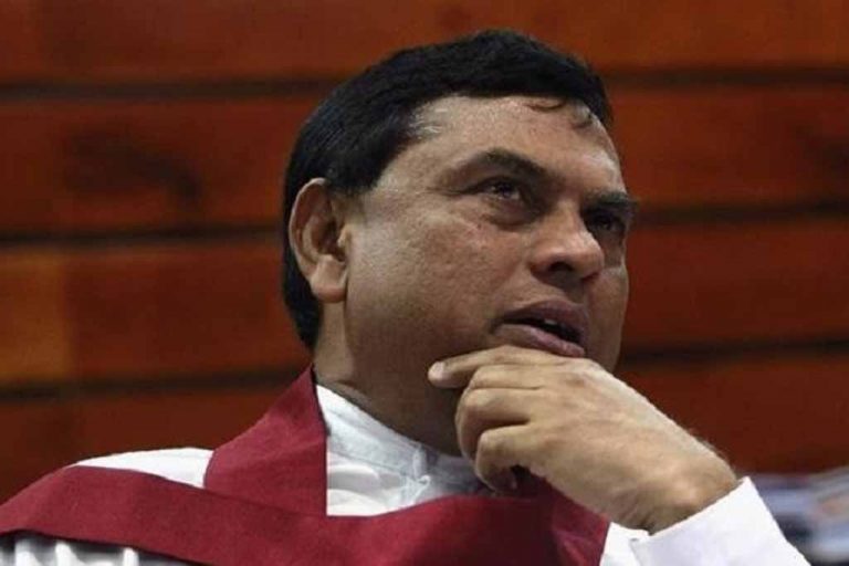 බැසිල්ට ගුවන් තොටුපලේදී දැඩි විරෝධයක්. ආපසු හැරී යයි !