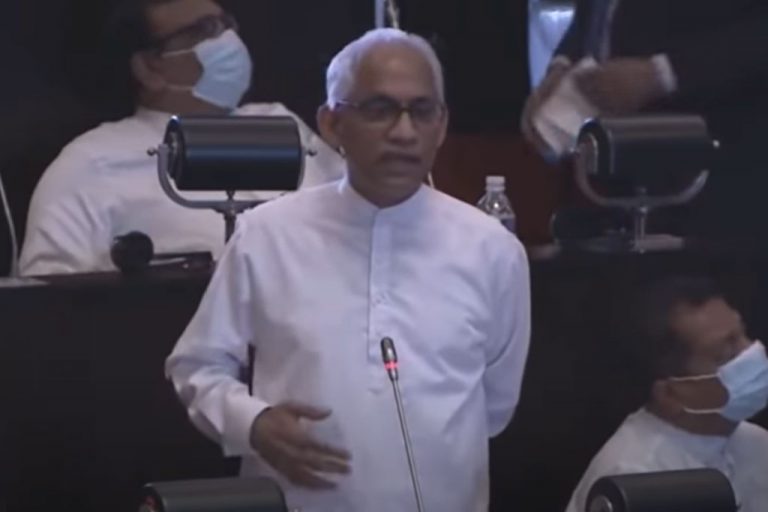 වත්කම් හා බැරකම් ප්‍රකාශයට අදාළ පෞද්ගලික මන්ත්‍රී පනත් කෙටුම්පත ඉරාන් ඉදිරිපත් කරයි.