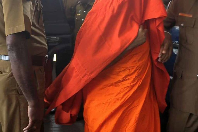 13 හැවිරිදි සිසුවෙකුට ලිංගික අතවර කළ විහාරාධිපති හිමිනමක් අත්අඩංගුවට !