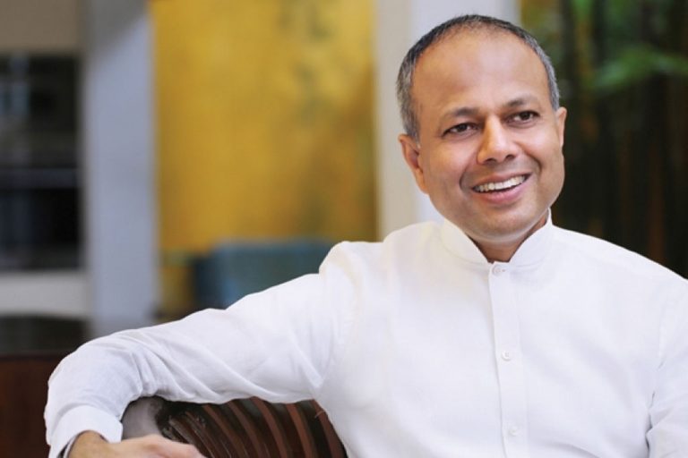 ජනතා ගැටලුවලට විසඳුම් නැතත් තනතුරු ලබාදීම් දිගටම – රනිල්ගේ කාර්ය මණ්ඩල ප්‍රධානියා සාගල