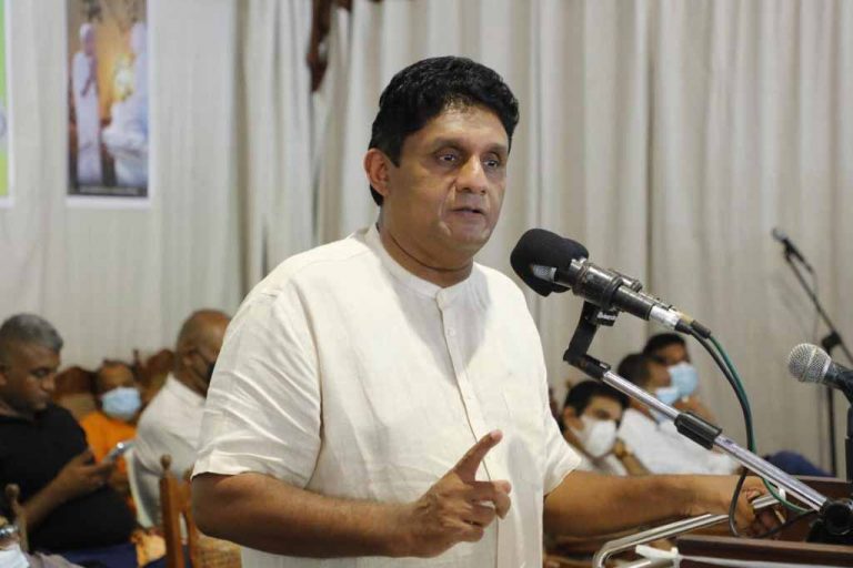 එදා ඇඟලුම් කම්හල් වලට අපහාස කළ අය අද කරන දේ විපක්ෂ නායක සජිත් දඹදෙණියේදී කියයි (VIDEO)