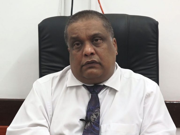 නිදහස් සෞඛ්‍යයක්  නම් තියෙන්නේ වෘත්තීය සමිතිවලිනුත් නිදහස් කරන්න – වෛද්‍ය බෙල්ලන (VIDEO)