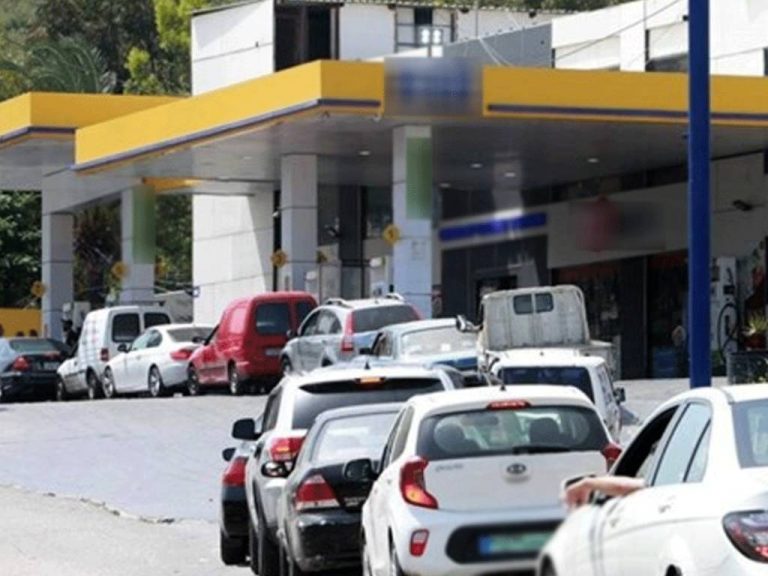 පොලීසියට ඉන්ධන හල් ආරක්ෂා කරන්නත් වෙයි – පොලිසපතිගෙන් චක්‍රලේඛයක් !