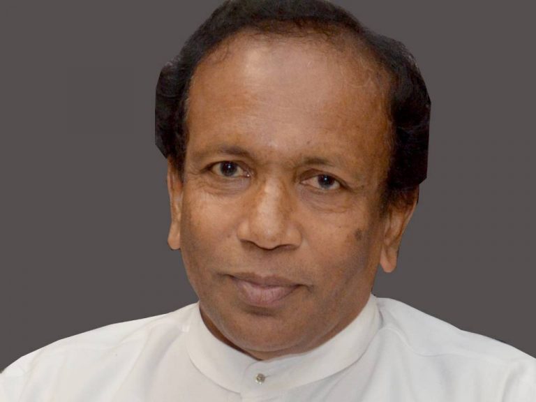 වැඩි ගාණට අරන් පිටි කිරි බීලා ලෙඩ හදාගන්න එපා – කිරිපිටි මිල ඉහළ යාමට රාජ්‍ය ඇමතිගෙන් කදිම විසඳුමක් !