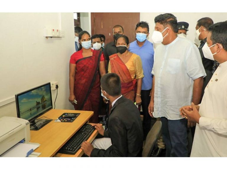 කැප කිරීම් පටන් ගත යුත්තේ පාලකයායි – විපක්ෂ නායක
