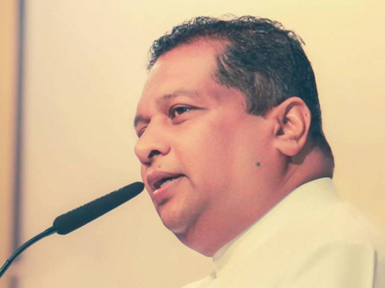 අයවැය වෙනස් කරන්න කලින් පෝලිම් යුගය නැති කරලා ඉන්න – සජබ